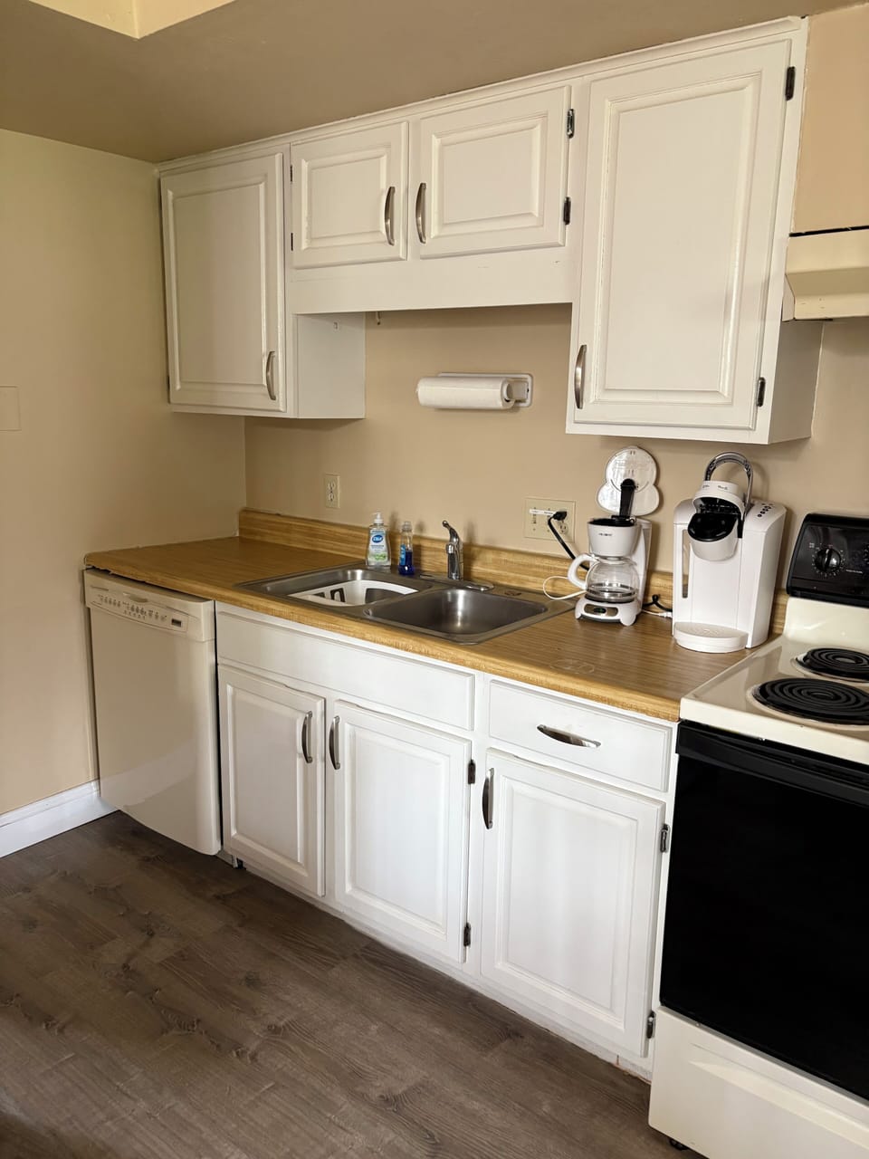 Featuring ample counter space, full-size appliances, and everything needed to prepare meals after a day at the beach or golf course