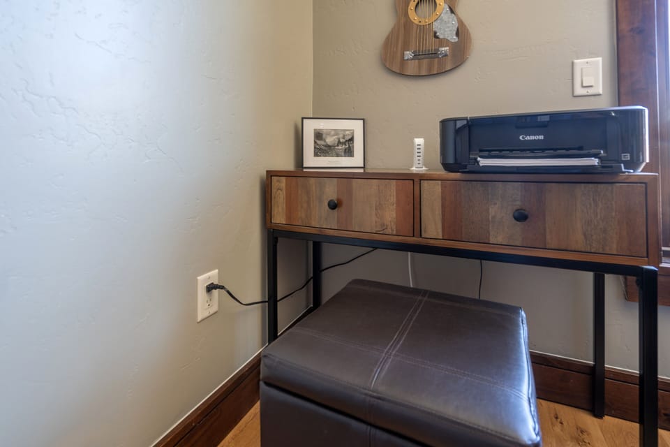 Condo, 2 Bedrooms | Interior