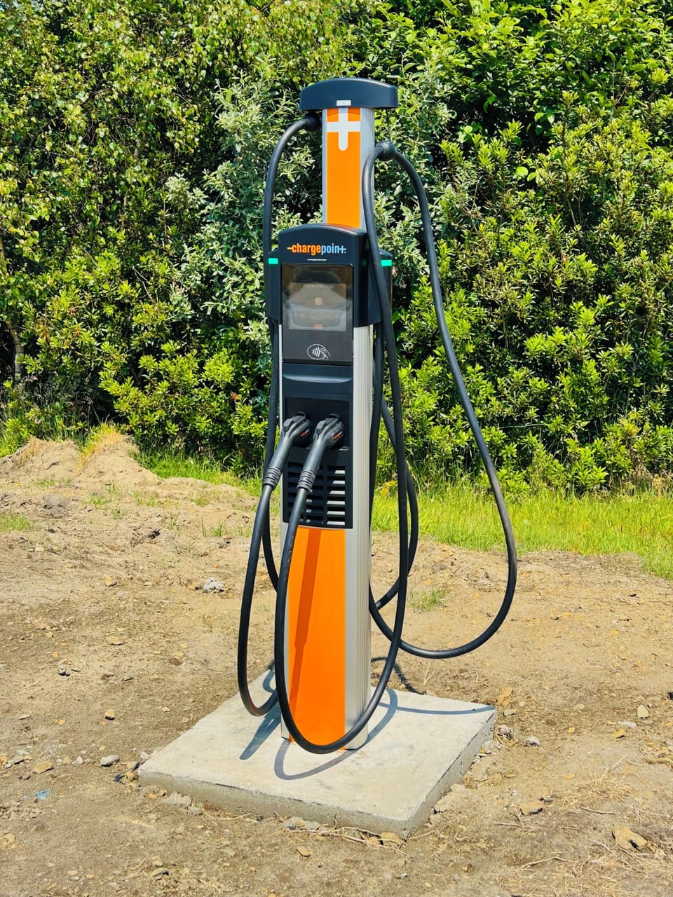 Charging station at the Bolstad Beach Approach