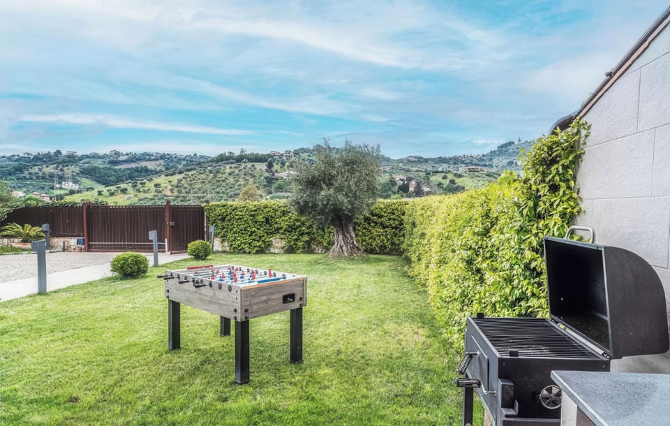 House, 2 Bedrooms, Garden View | Terrace/patio