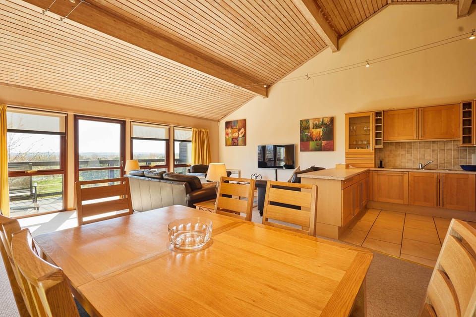 Beech Lodge, Grantham - Host & Stay