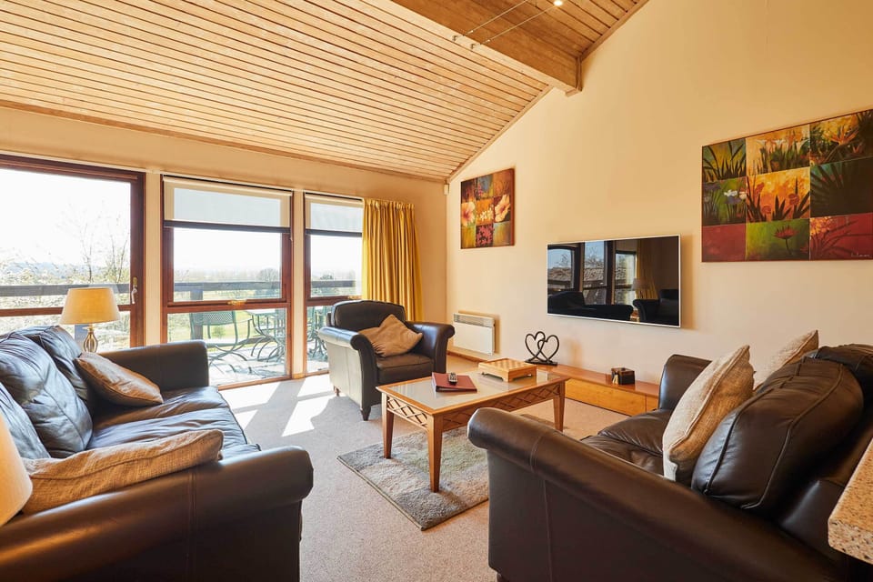 Beech Lodge, Grantham - Host & Stay