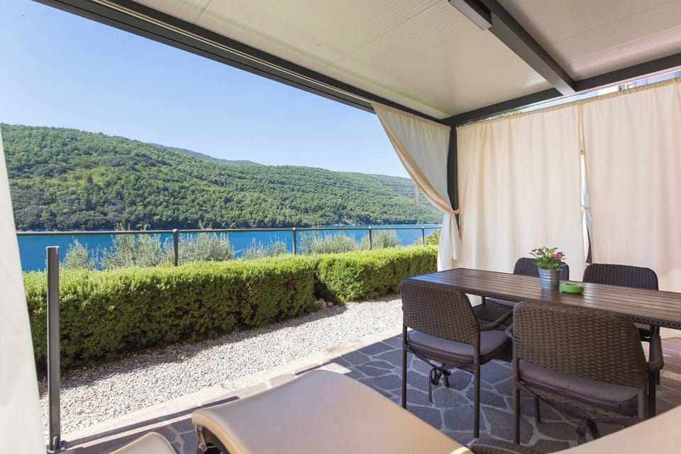 Covered Terrace with Sea View