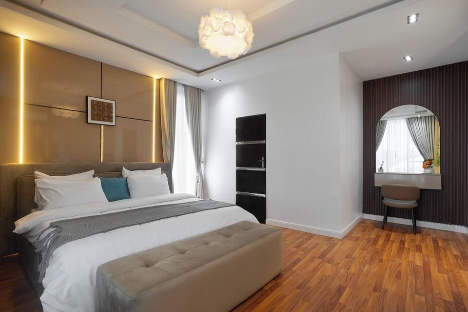 Economy Room, Balcony, City View | Desk, laptop workspace, blackout drapes, soundproofing