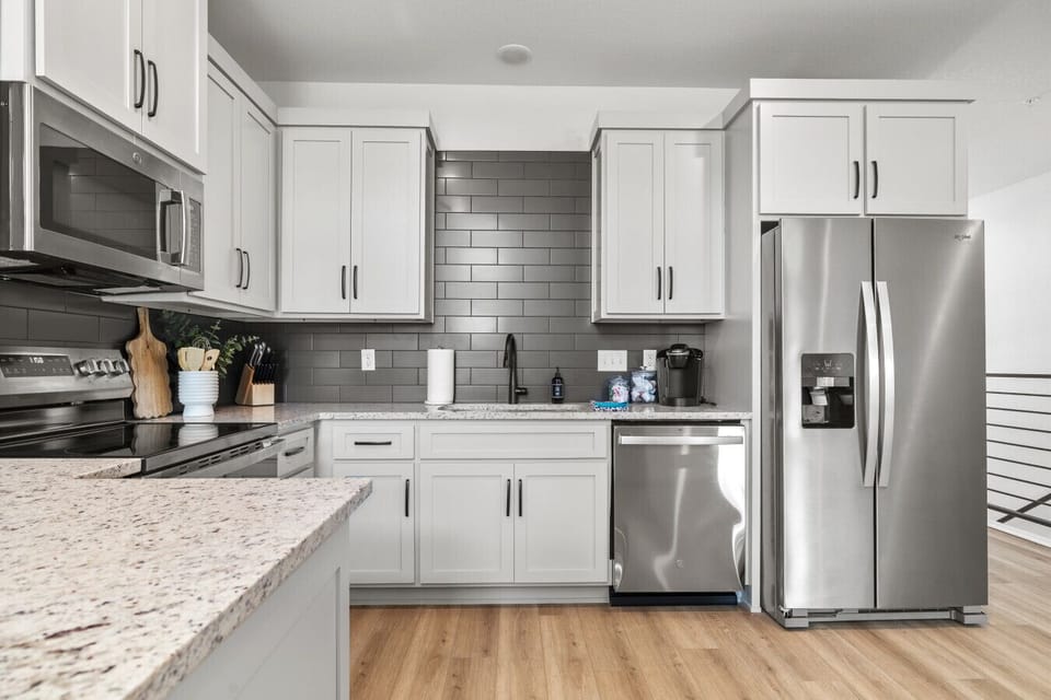 Unit 1- Fully stocked kitchen