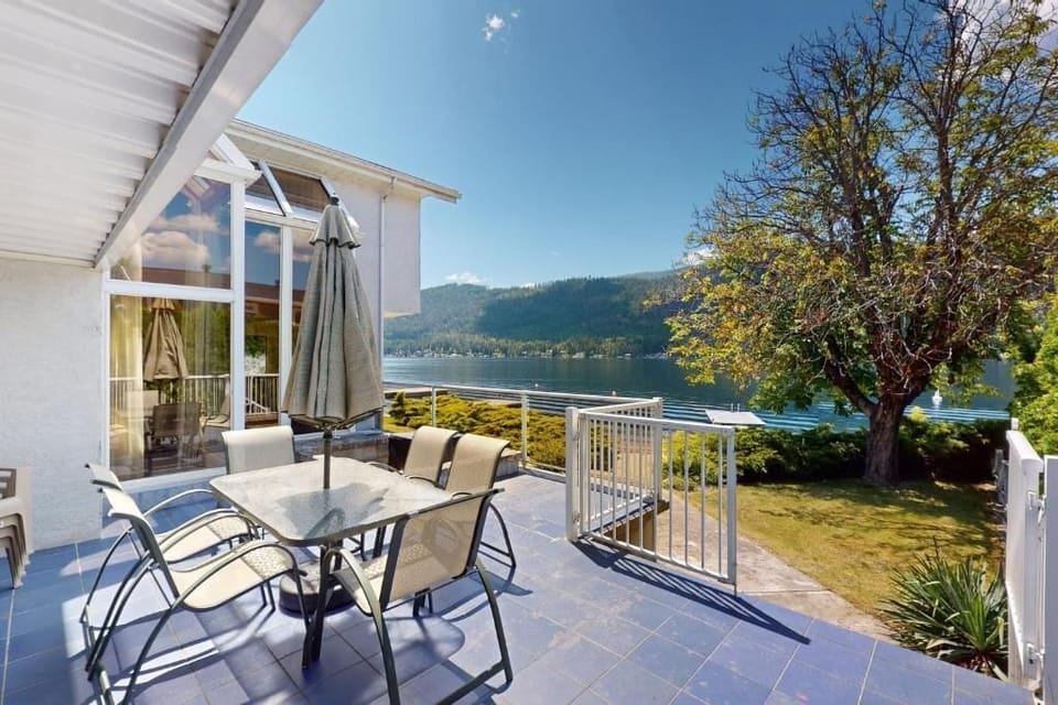 House, Balcony, Lake View | Outdoor dining