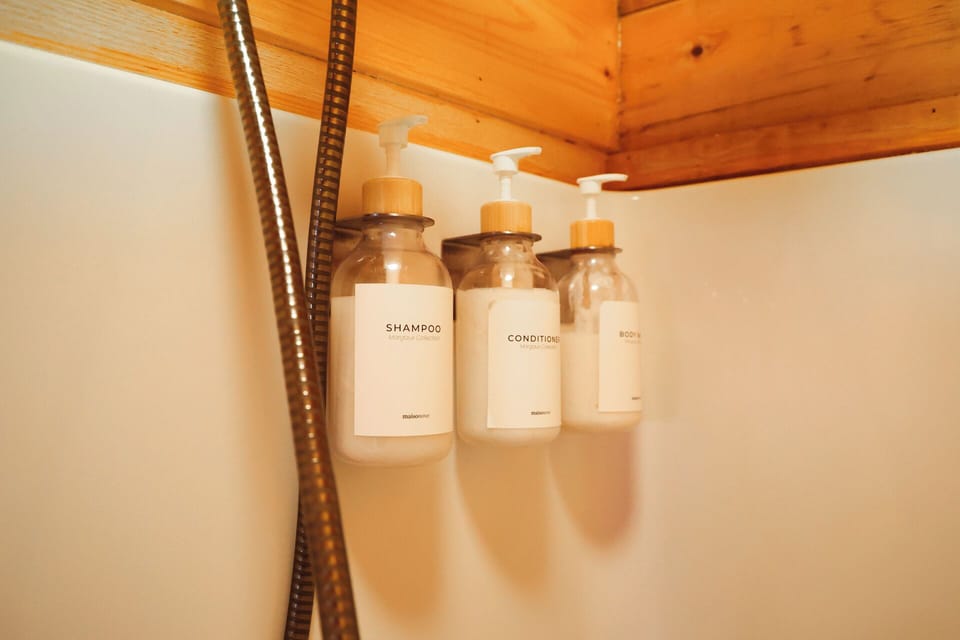 Bathroom amenities