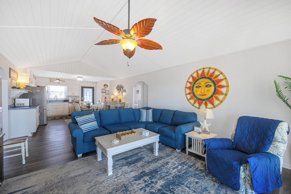 Bright beach theme with Recliner 