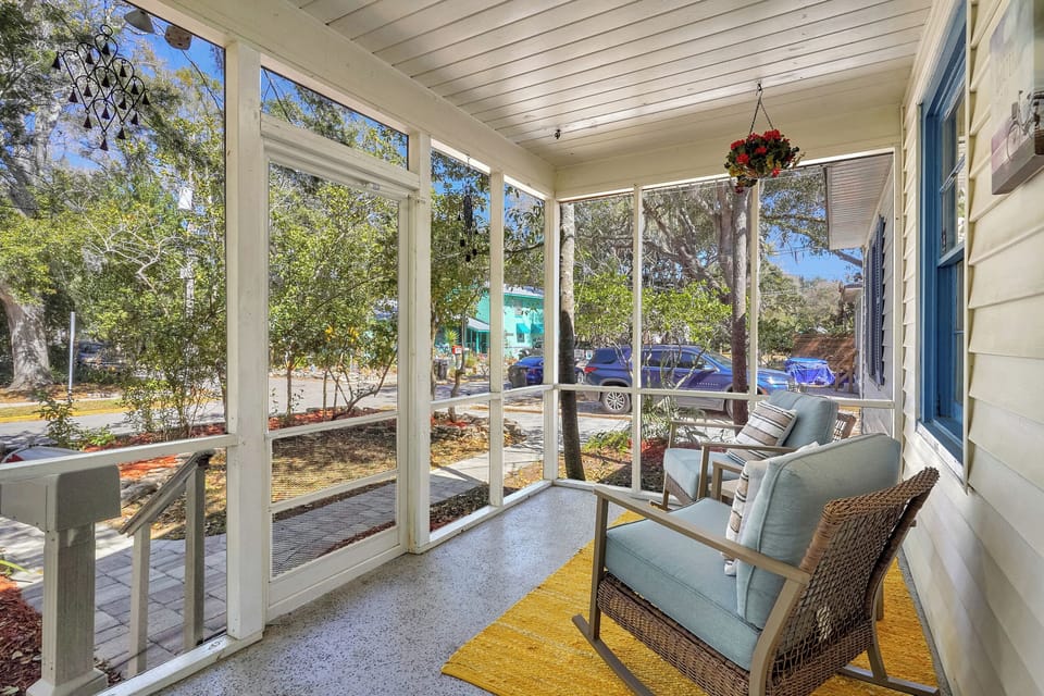 Fresh Front Porch - Screened in Southern Style living! With 2 rockers!