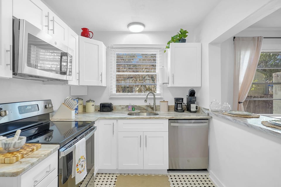 Cutest fully equipped Kitchen 