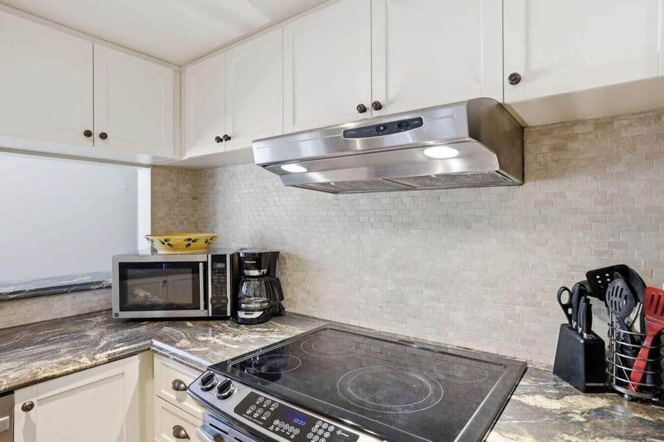 24-web-or-mls-222Wintergreen_025