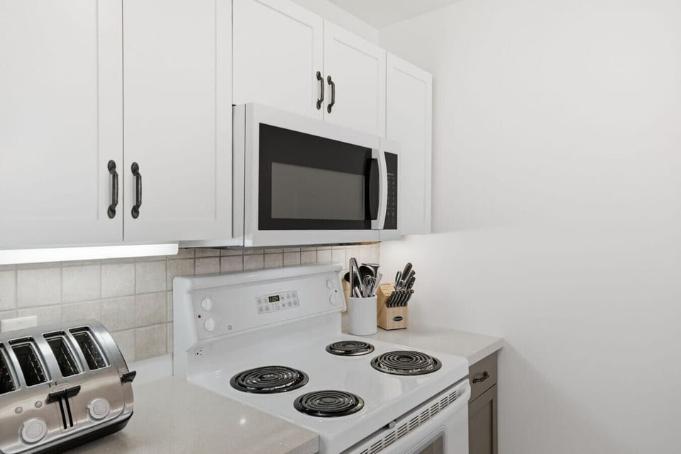 14-web-or-mls-115 Fairway Ct 216-14