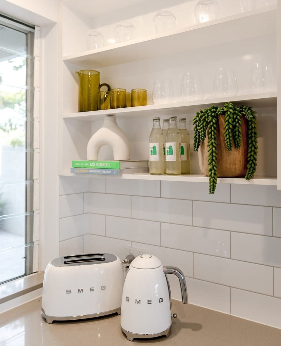 Fully equipped kitchen.