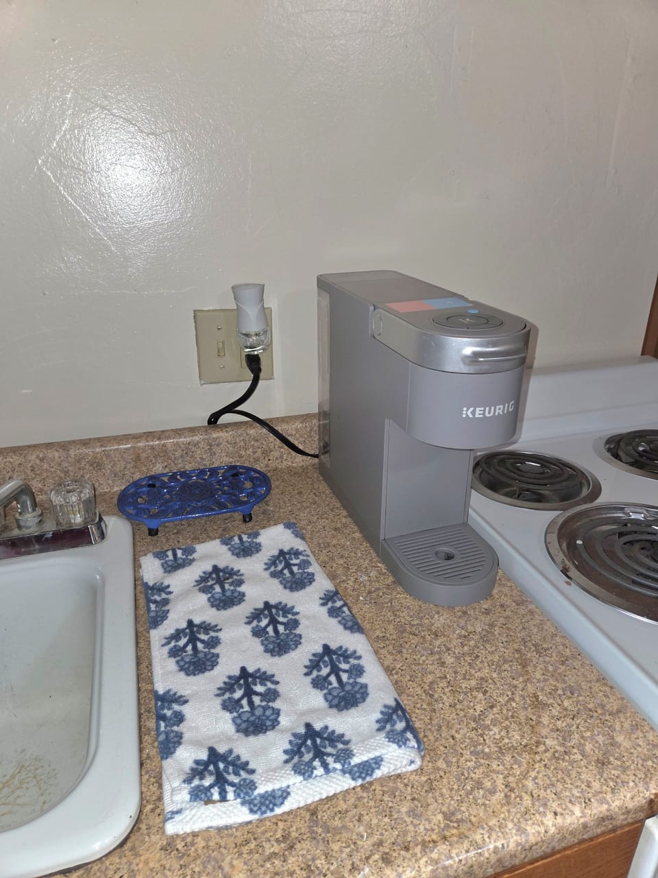 Keuring Coffee Maker 