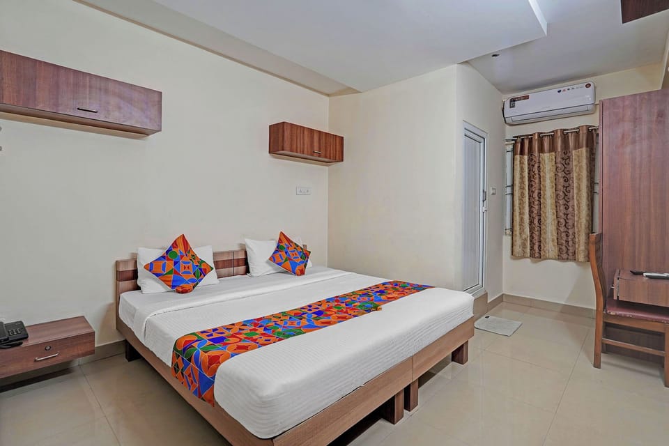 Deluxe Room | Egyptian cotton sheets, premium bedding, in-room safe, free WiFi