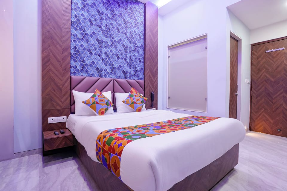 Deluxe Room | Egyptian cotton sheets, premium bedding, in-room safe, free WiFi