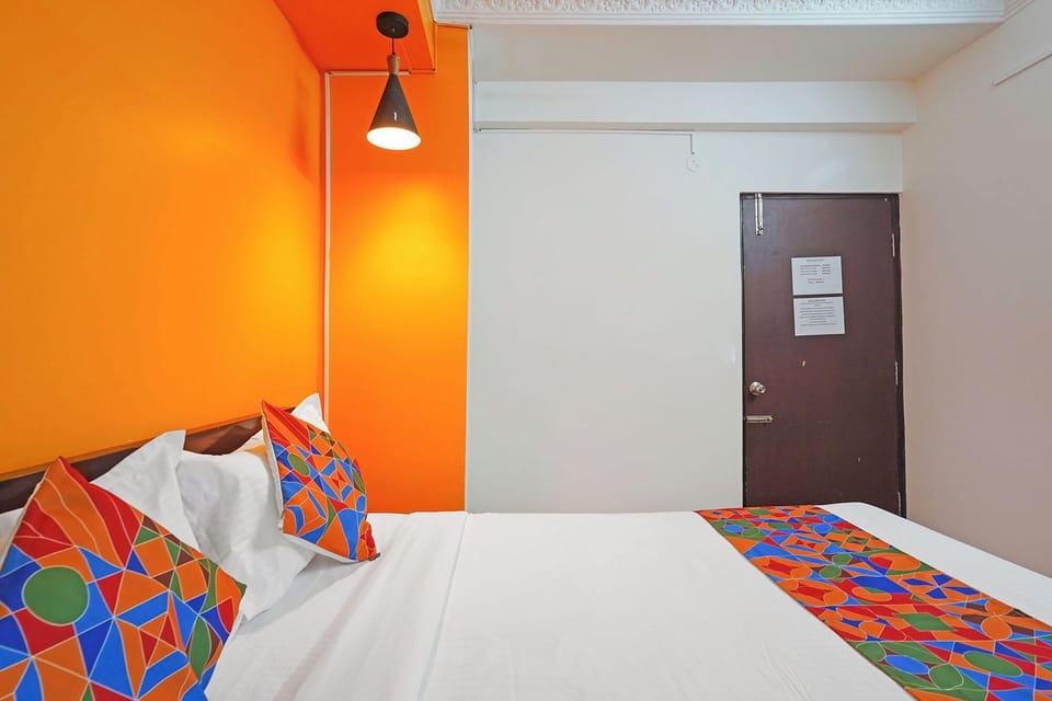 Egyptian cotton sheets, premium bedding, in-room safe, free WiFi