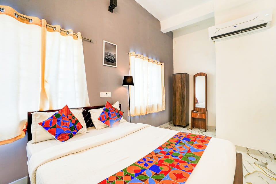Egyptian cotton sheets, premium bedding, in-room safe, free WiFi