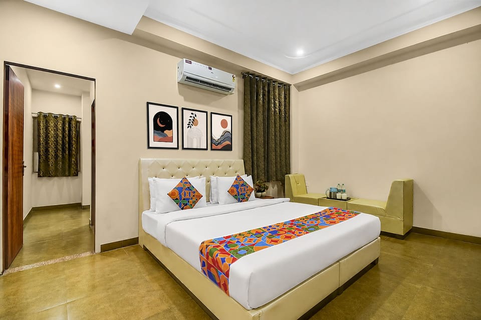 Premium Room | Egyptian cotton sheets, premium bedding, in-room safe, free WiFi