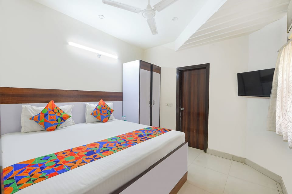 Deluxe Room | Egyptian cotton sheets, premium bedding, in-room safe, free WiFi