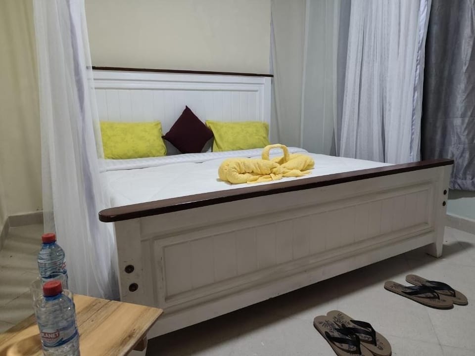 Executive Suite, Balcony, Pool View | Laptop workspace, free WiFi