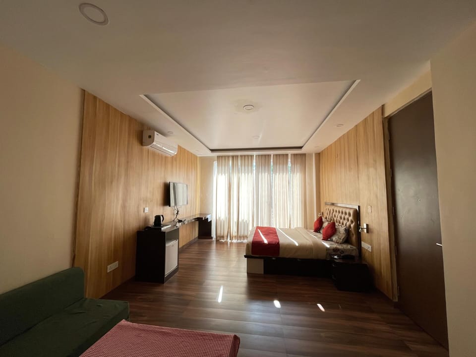 Deluxe Double Room | Free WiFi