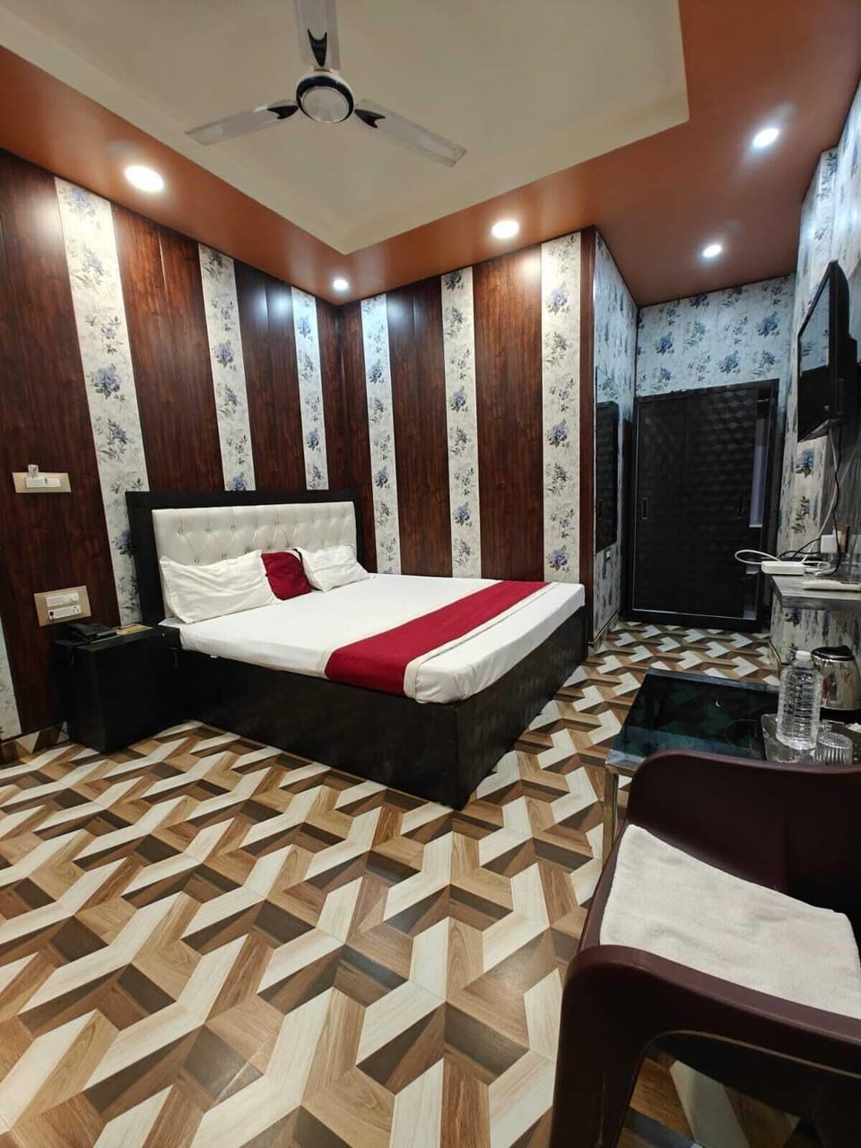 In-room safe, blackout drapes, soundproofing, iron/ironing board