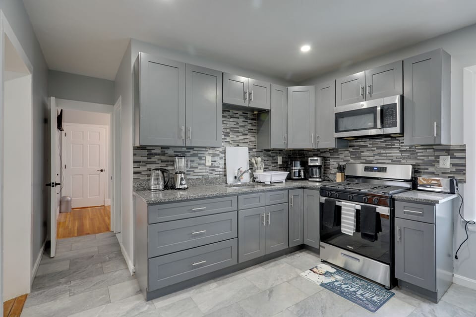 Kitchen | Main Level