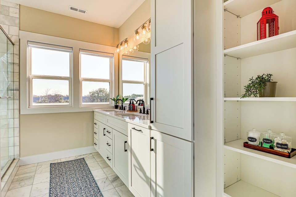 En-Suite Bathroom