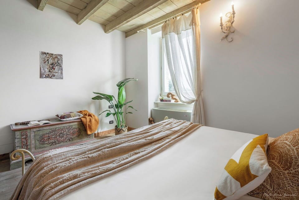 Autumn, Bedroom, Spring, Summer