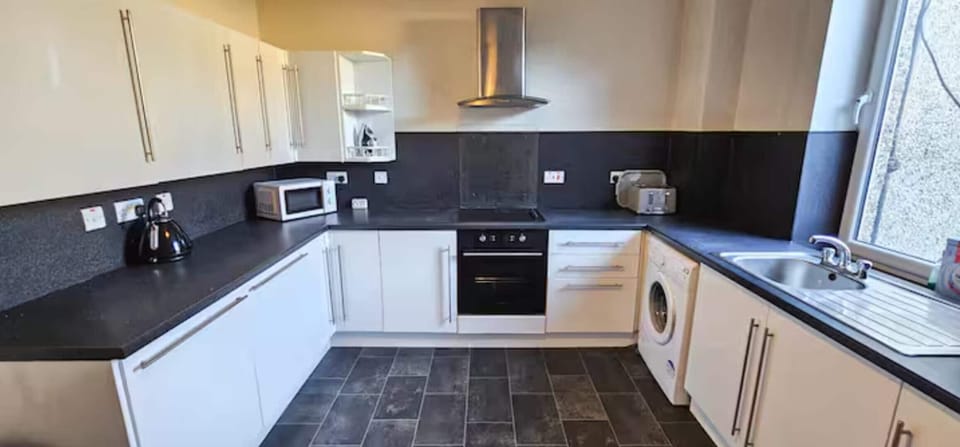 Fridge, microwave, oven