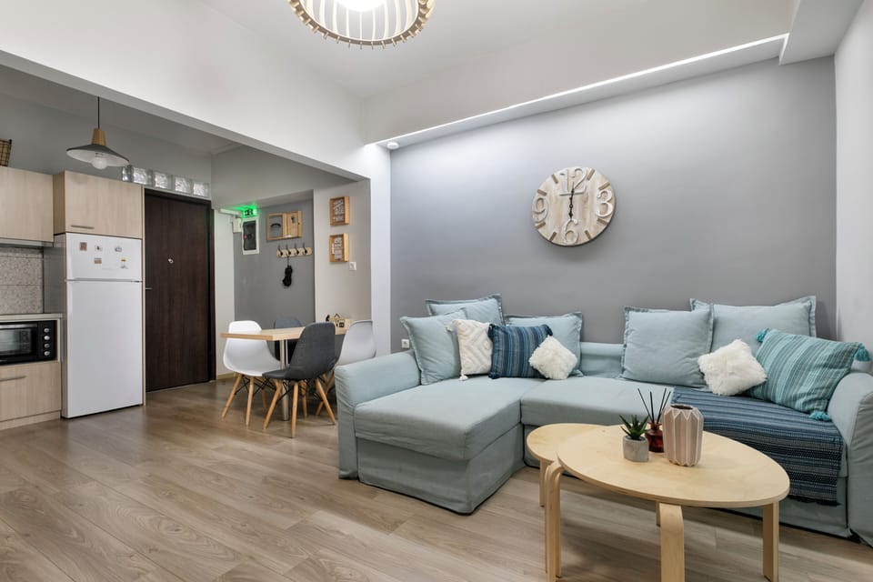 Apartment, 2 Bedrooms, Kitchen, City View | Living area | Smart TV, Netflix, streaming services