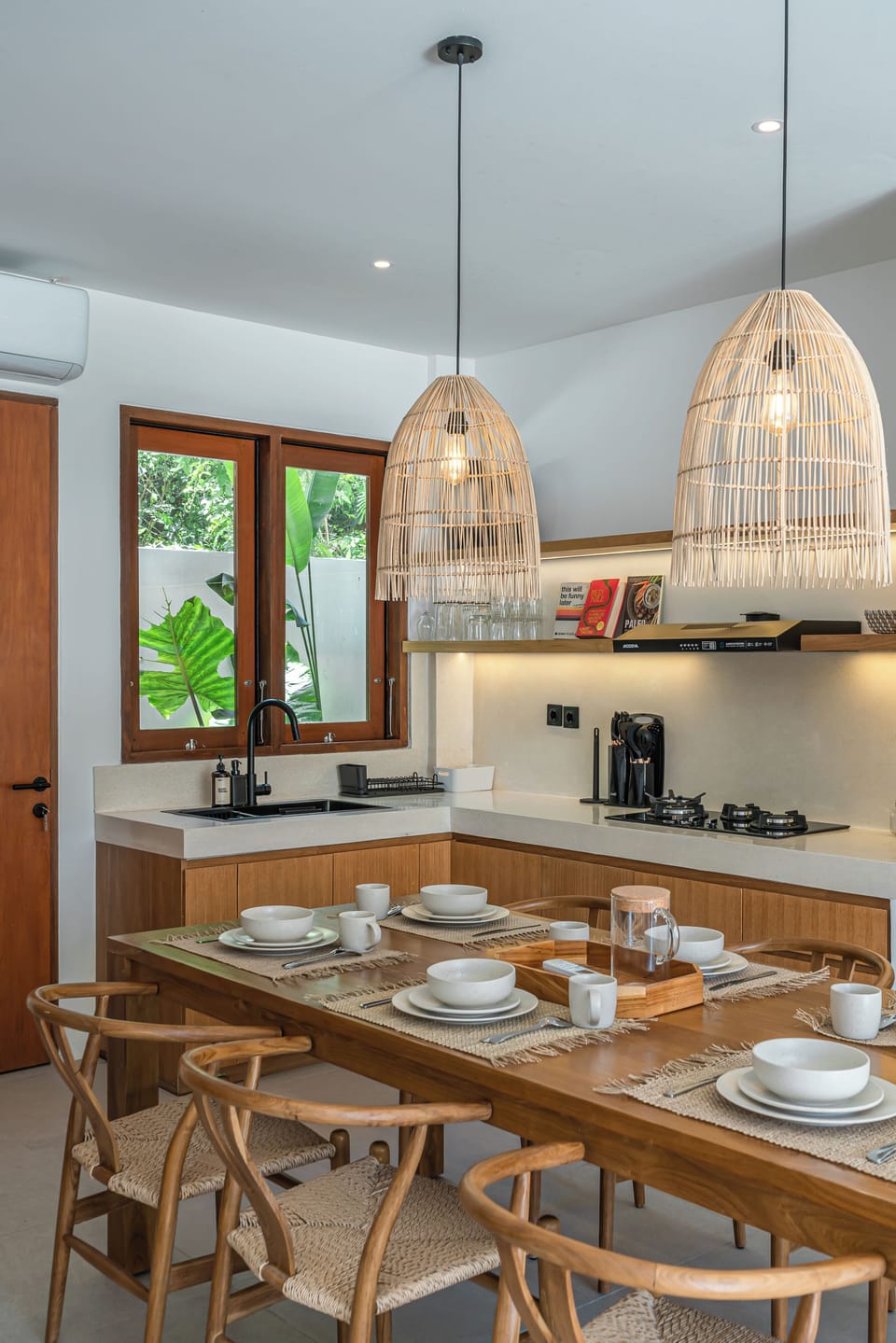 Luxury Villa, Pool View | Dining room