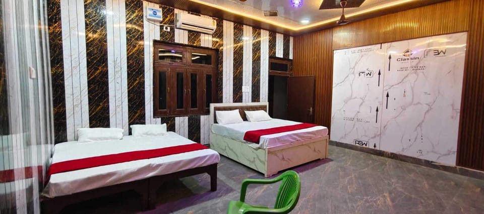 Quadruple Room | Rollaway beds, free WiFi, bed sheets