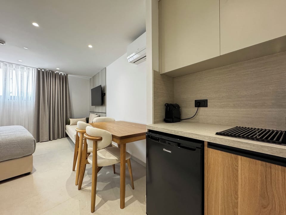 Double Room | Private kitchen | Fridge, microwave, stovetop, espresso maker