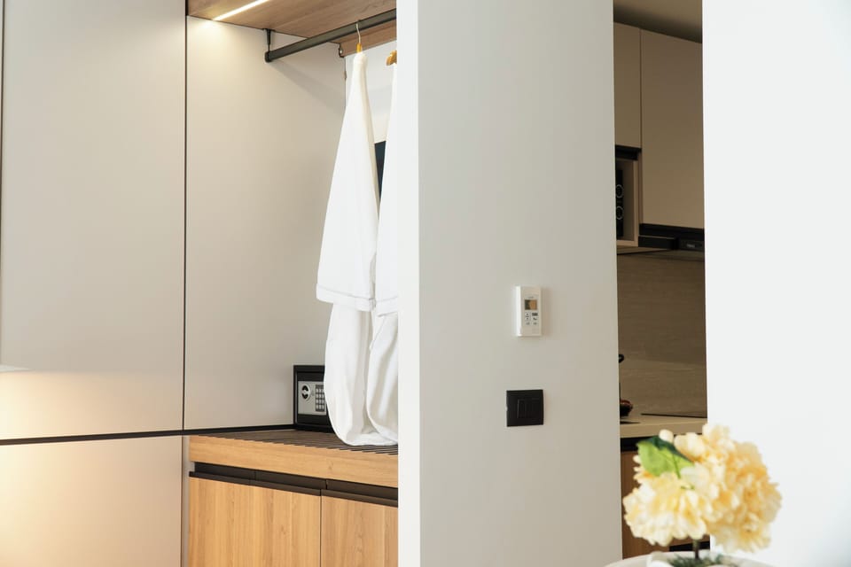 Studio, Balcony, Sea View | In-room safe, soundproofing, iron/ironing board, free WiFi