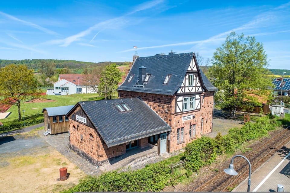 House | 5 bedrooms, high-speed internet