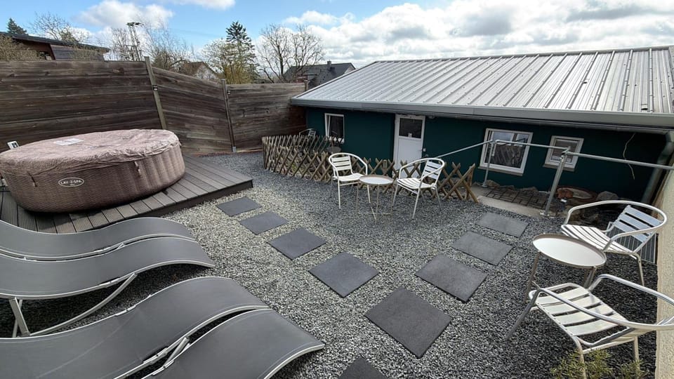 House | 8 bedrooms, Internet