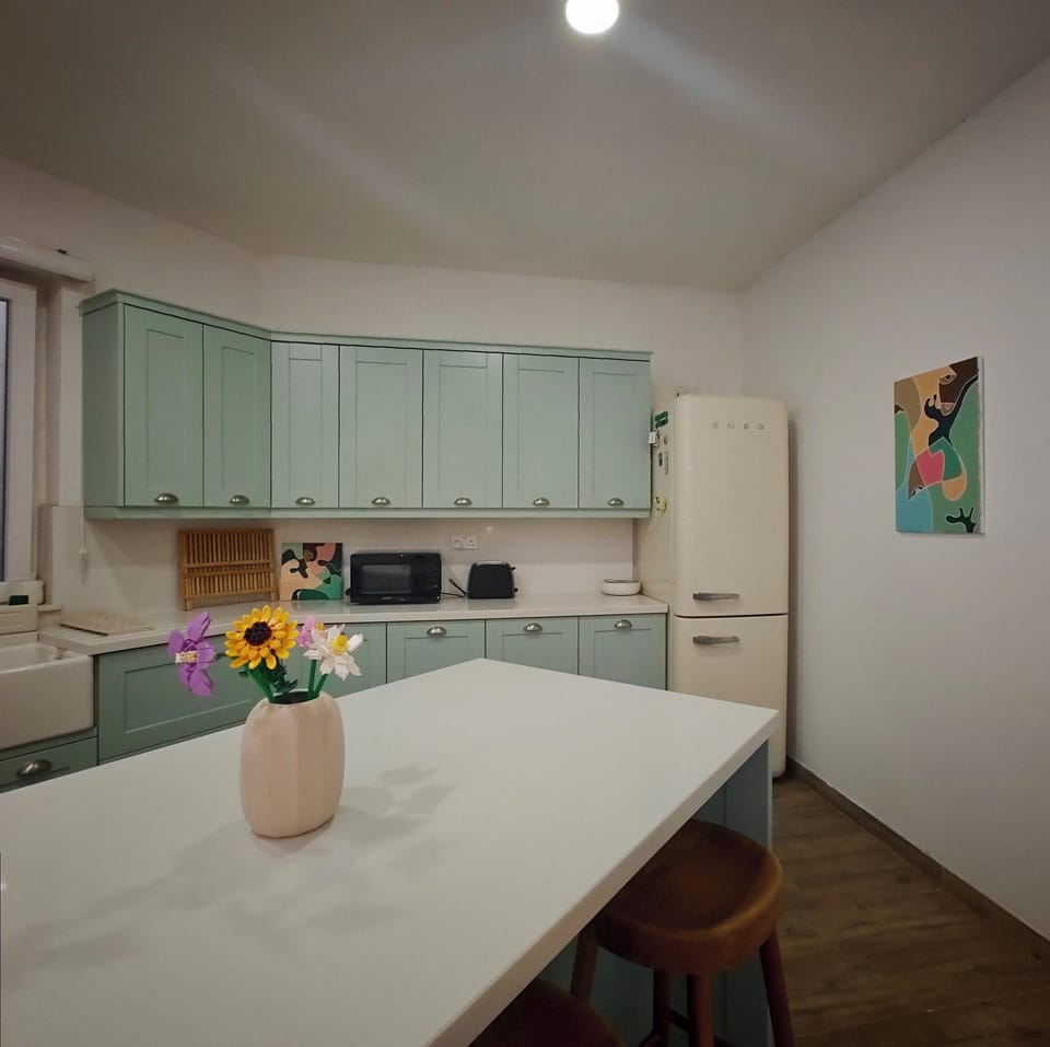 Apartment, 2 Bedrooms | Private kitchen