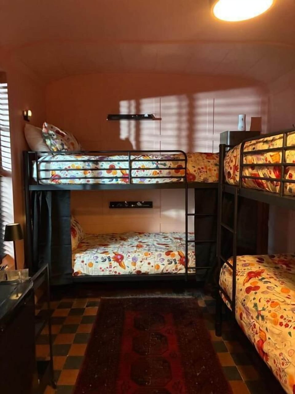 Bed 4 | Iron/ironing board, free WiFi