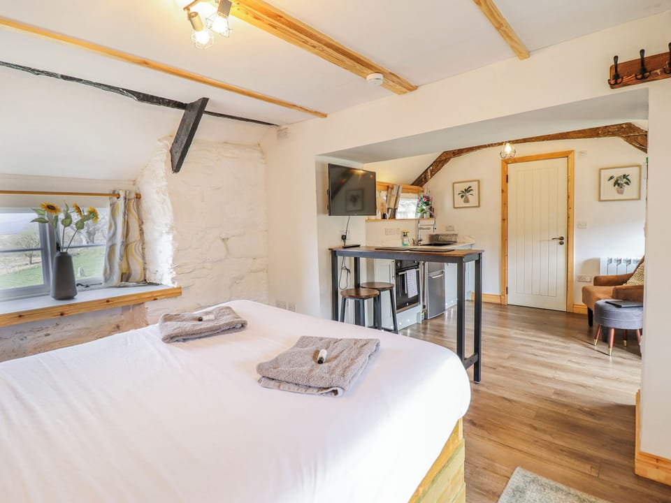 The Romantic Hideaway at Rhiw Goch Inn Cottage in Trawsfynydd