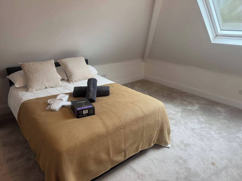 1 Bed - Sleeps 2 - Free Parking Apartment in London