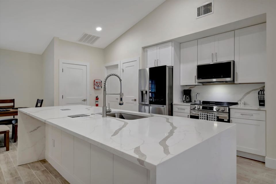 House, Accessible | 5 bedrooms, high-speed internet