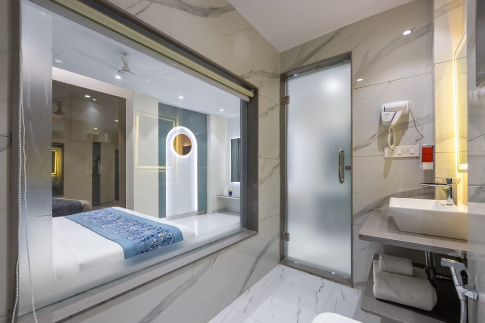 Superior Double Room | Bathroom
