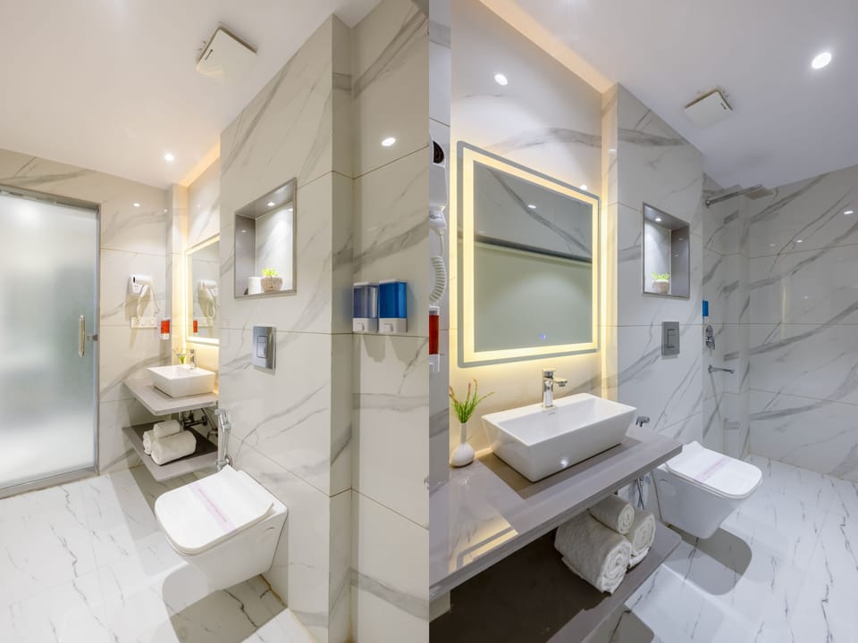 Superior Double Room | Bathroom
