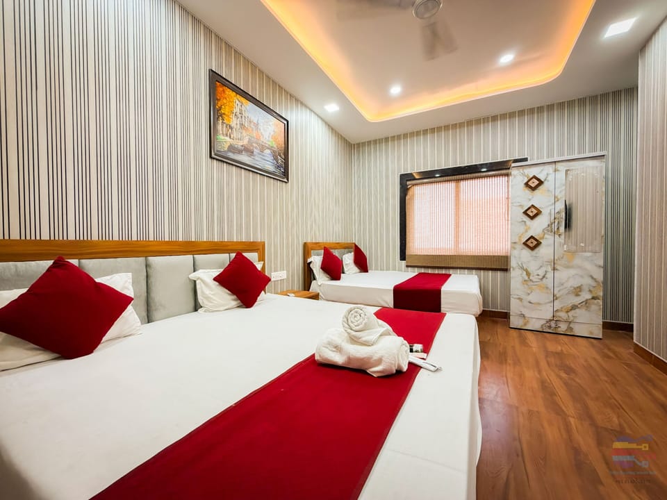 Family Room | Hypo-allergenic bedding, free WiFi, bed sheets