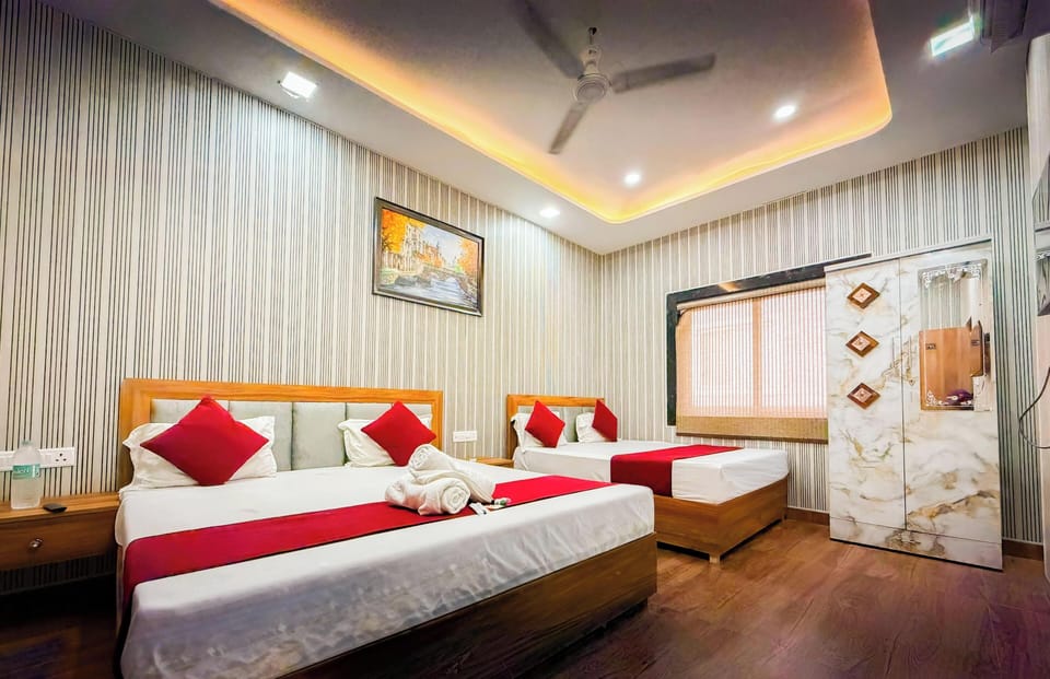 Family Room | Hypo-allergenic bedding, free WiFi, bed sheets