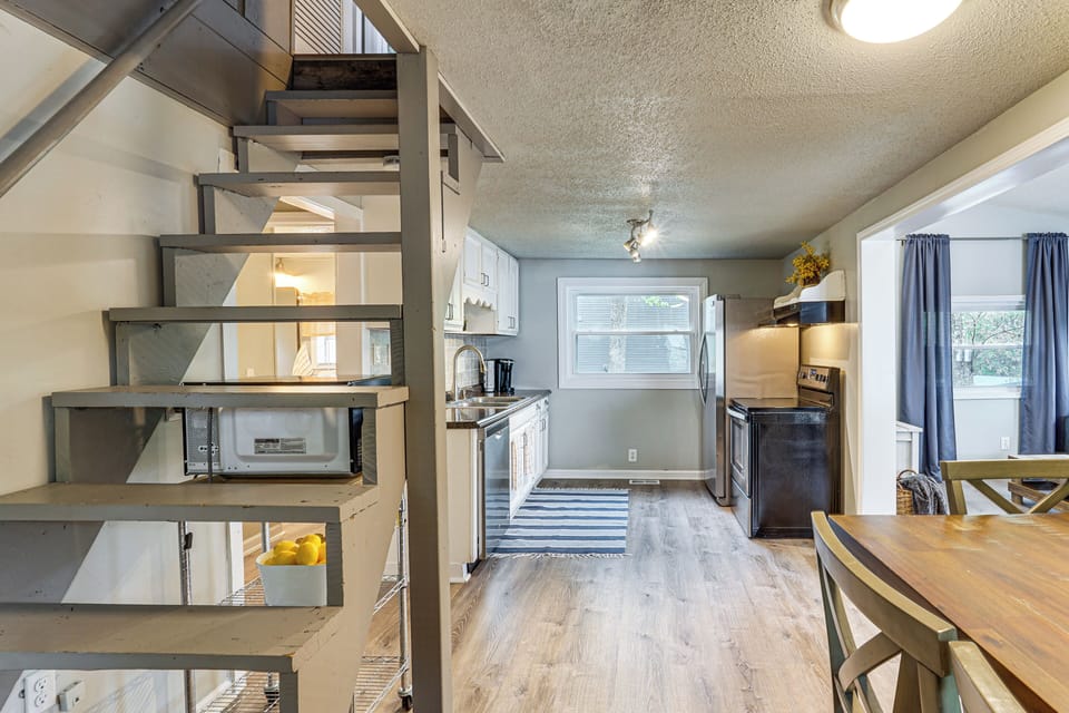 House (2 Bedrooms) | Interior