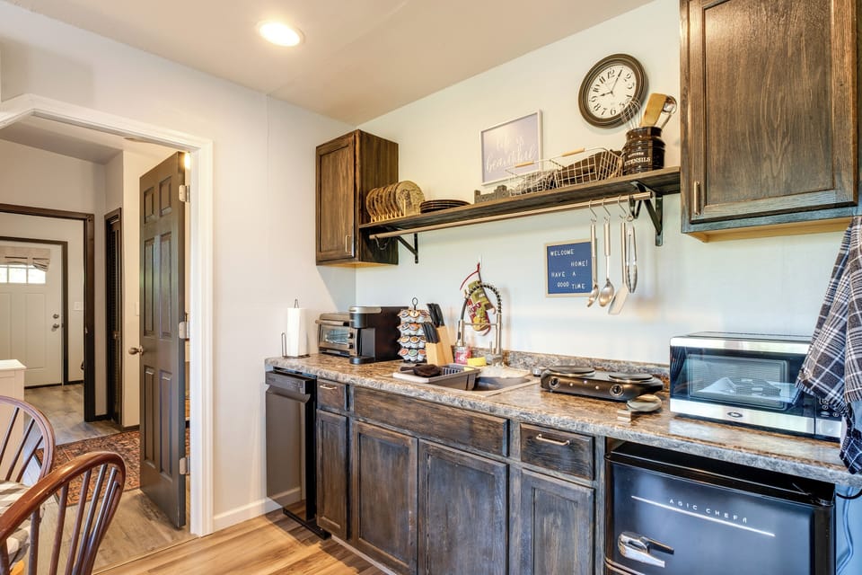 House (2 Bedrooms) | Interior