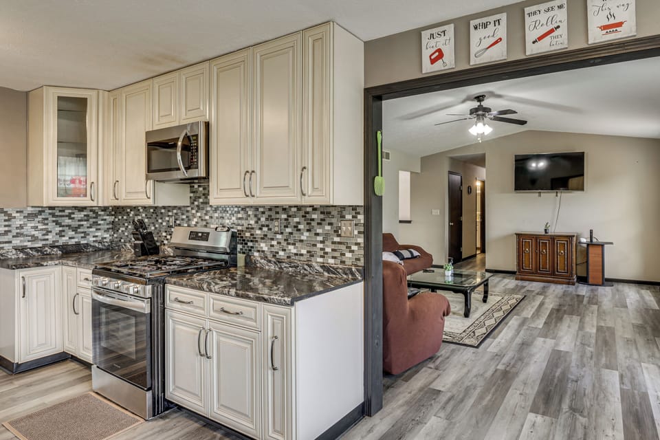 House (4 Bedrooms) | Interior